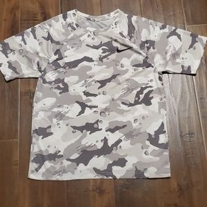 Men's Nike dri fit shirt size medium, moon camo